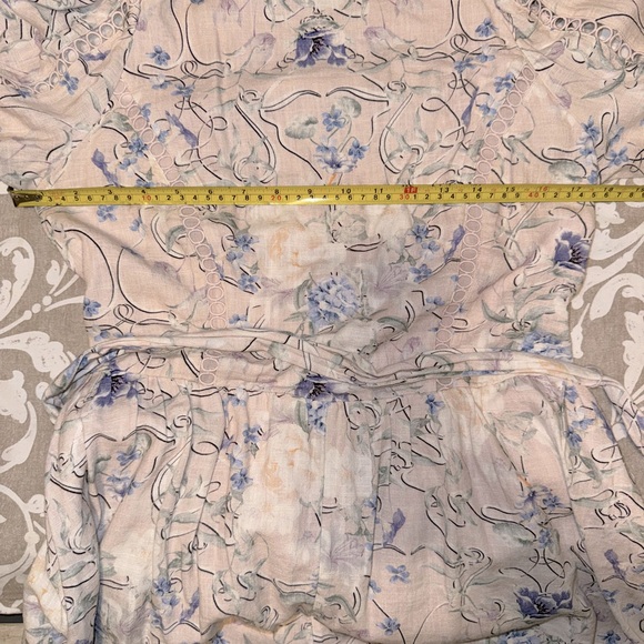 Express Floral Linen-Blend Puff Shoulder Tie Waist Romper MEDIUM Pockets - Picture 4 of 5